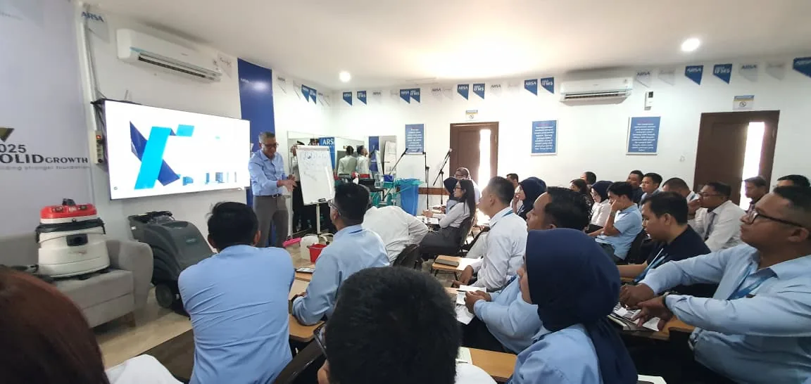 Pelatihan “Teknik Pencucian Karpet & Upholstery dengan Metode Extracti